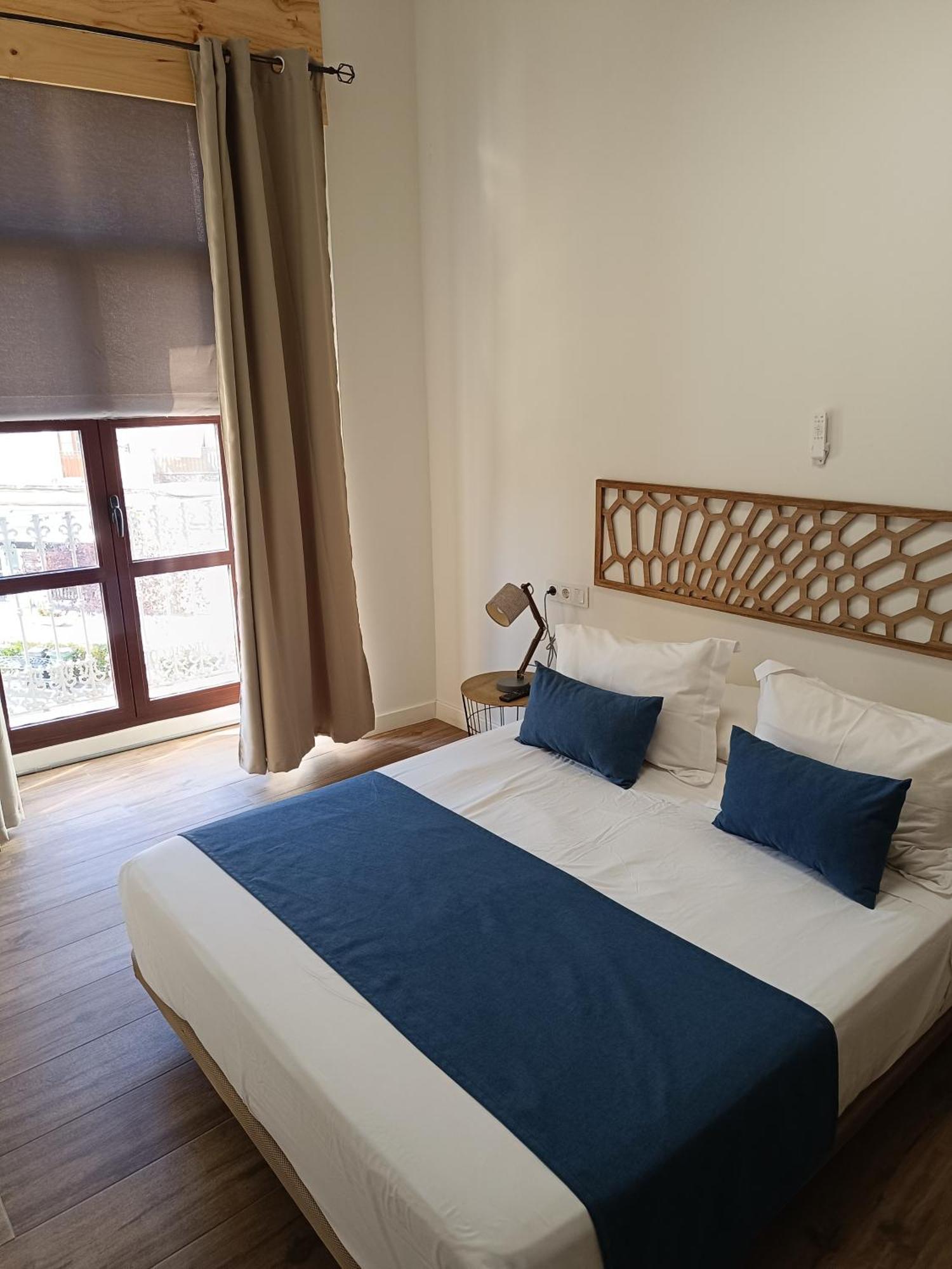 Apartamentos Al-Qazeres Luxury La Concepcion Caces Dış mekan fotoğraf
