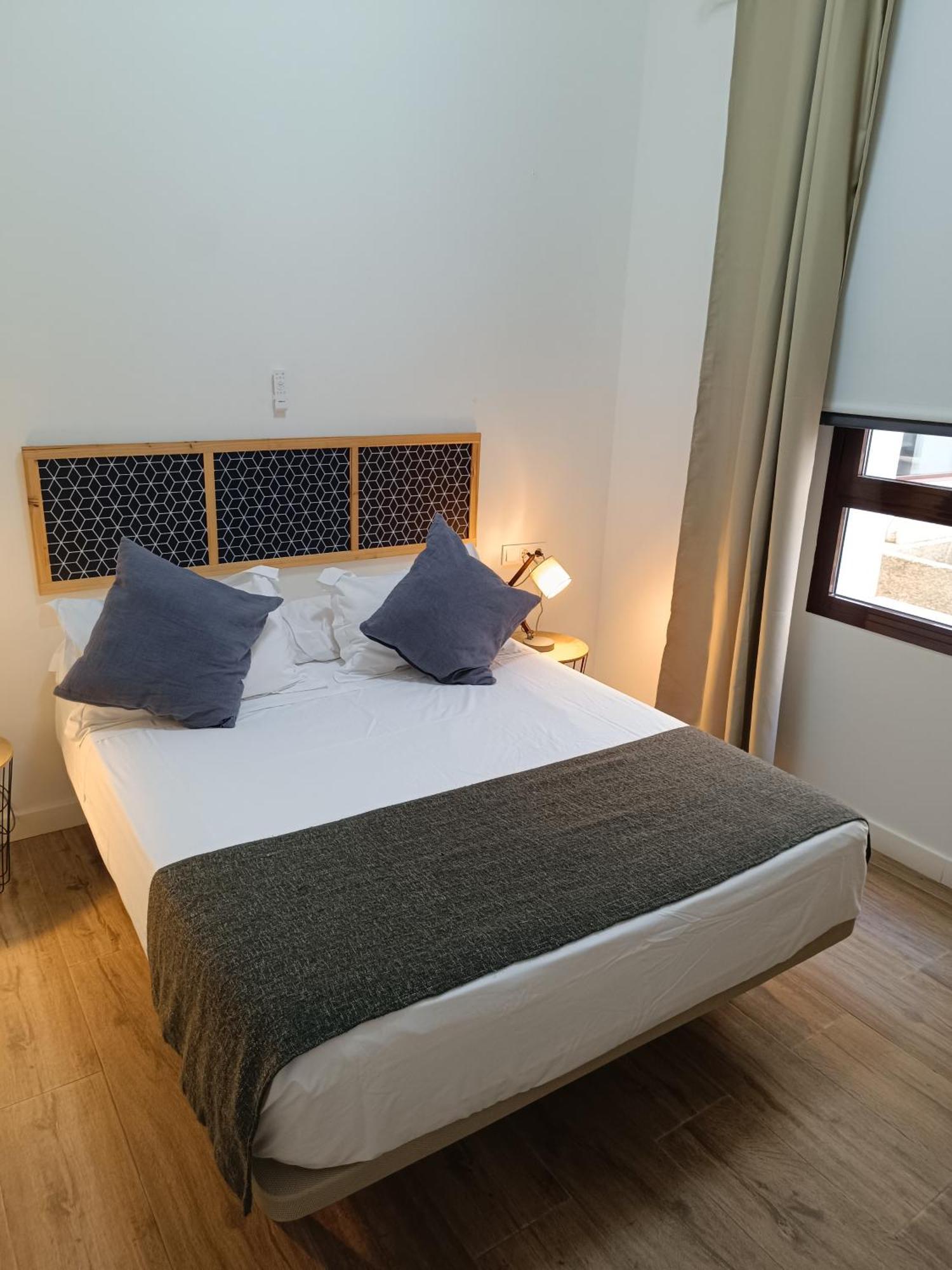 Apartamentos Al-Qazeres Luxury La Concepcion Caces Dış mekan fotoğraf