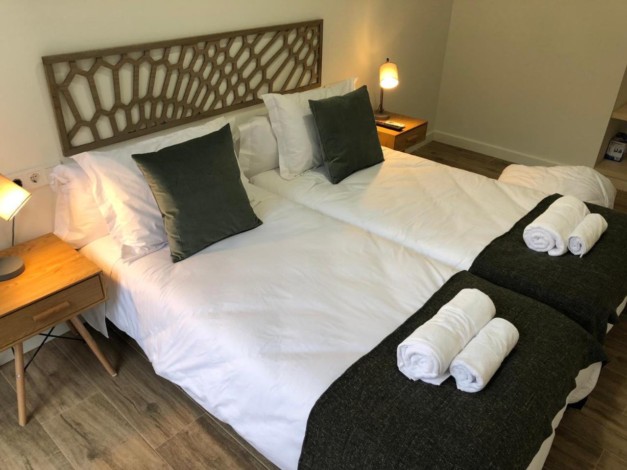 Apartamentos Al-Qazeres Luxury La Concepcion Caces Dış mekan fotoğraf